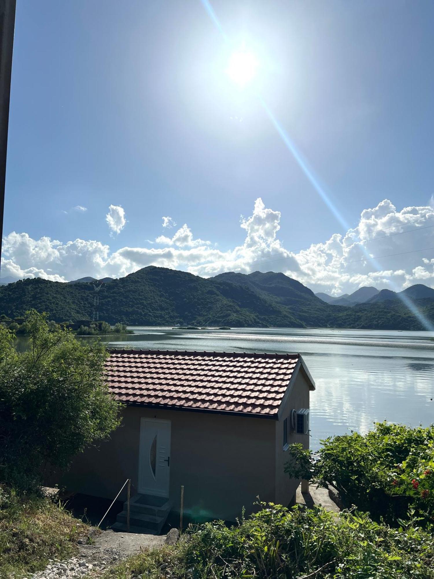 Lakeside Harmony Apartment Golubovci Екстер'єр фото