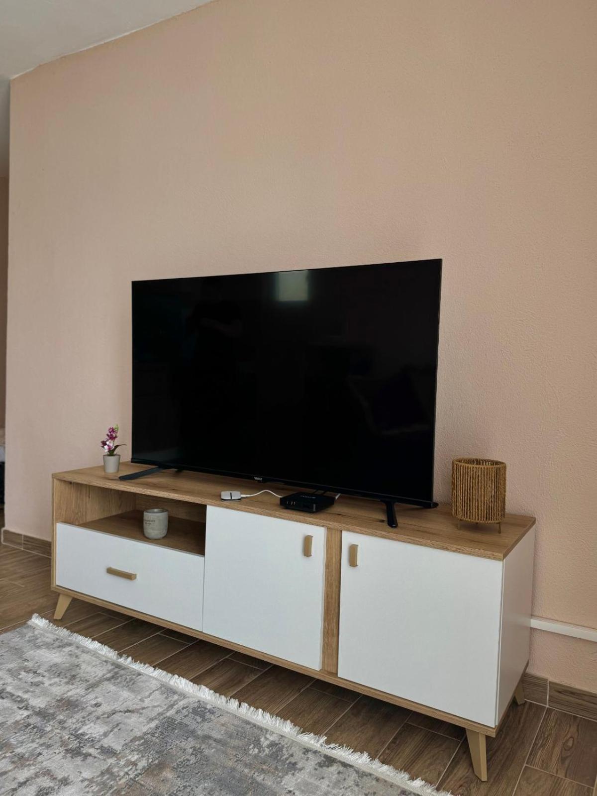 Lakeside Harmony Apartment Golubovci Екстер'єр фото